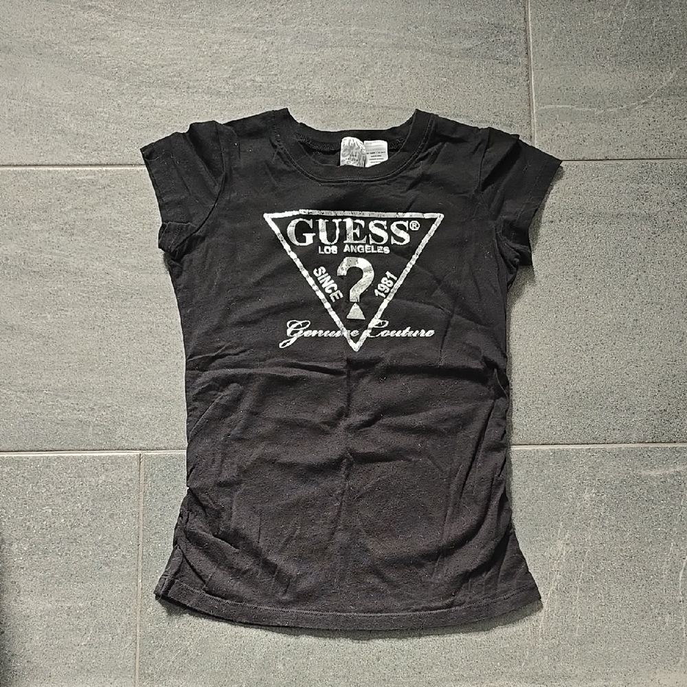 Guess Black Graphic T-Shirt